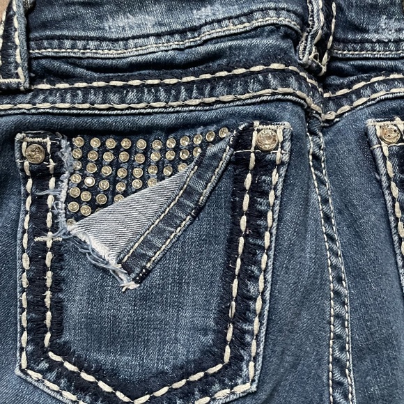 Women’s Miss Me Jeans - Picture 4 of 5